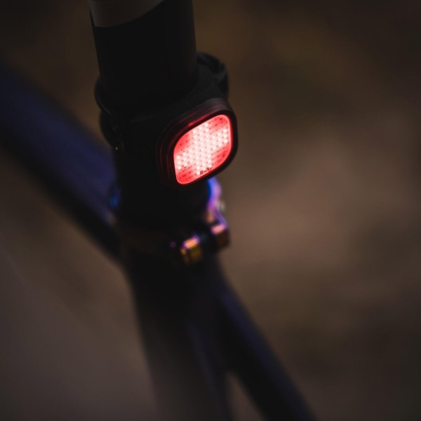 Фото - Ліхтар велосипедний Knog Blinder Mini Cross Rear 30 Lumens Black (12986)